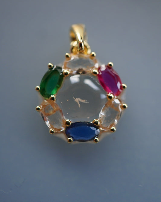 A DesigNA necklace, the gift that can only exist once