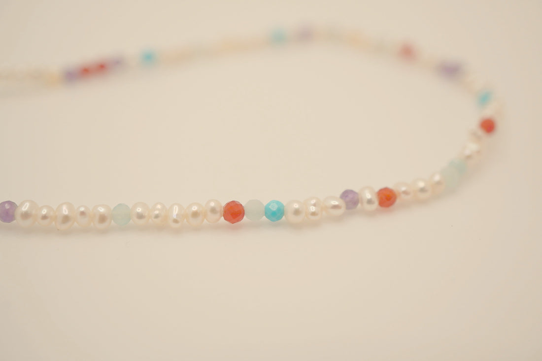 Pearl Clasp DNA Profile Bracelet, detail