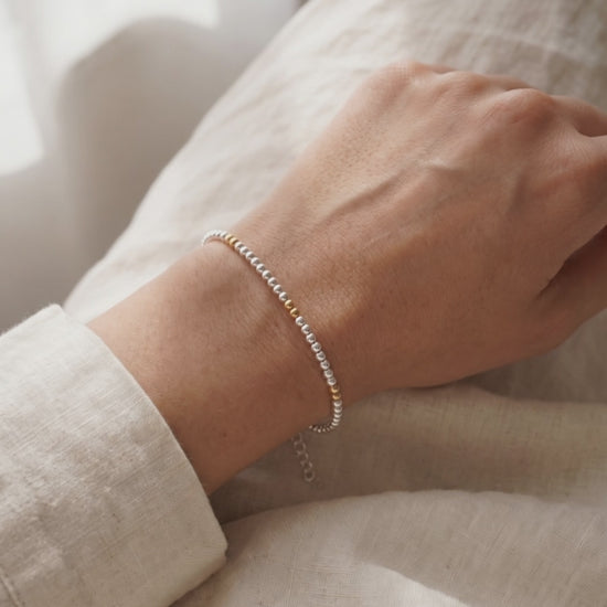 Gentle product motion of the piece being worn