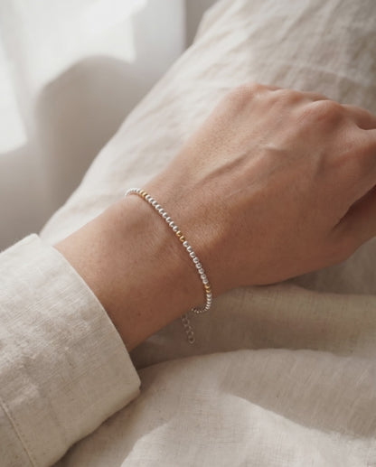Gentle product motion of the piece being worn