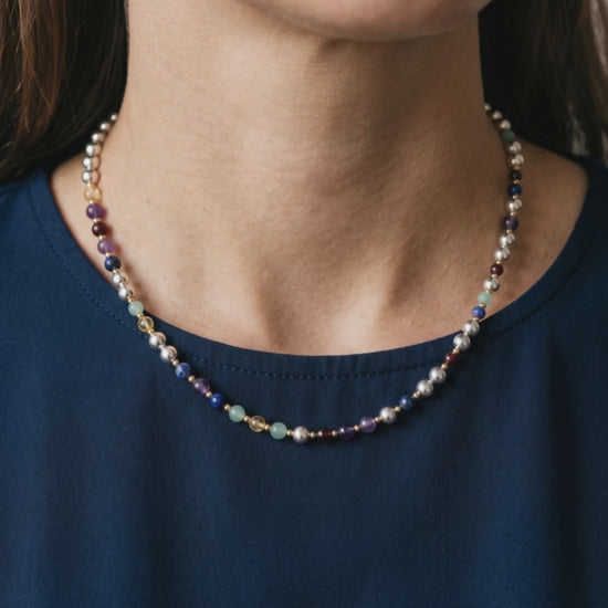 Gentle product motion of the piece being worn
