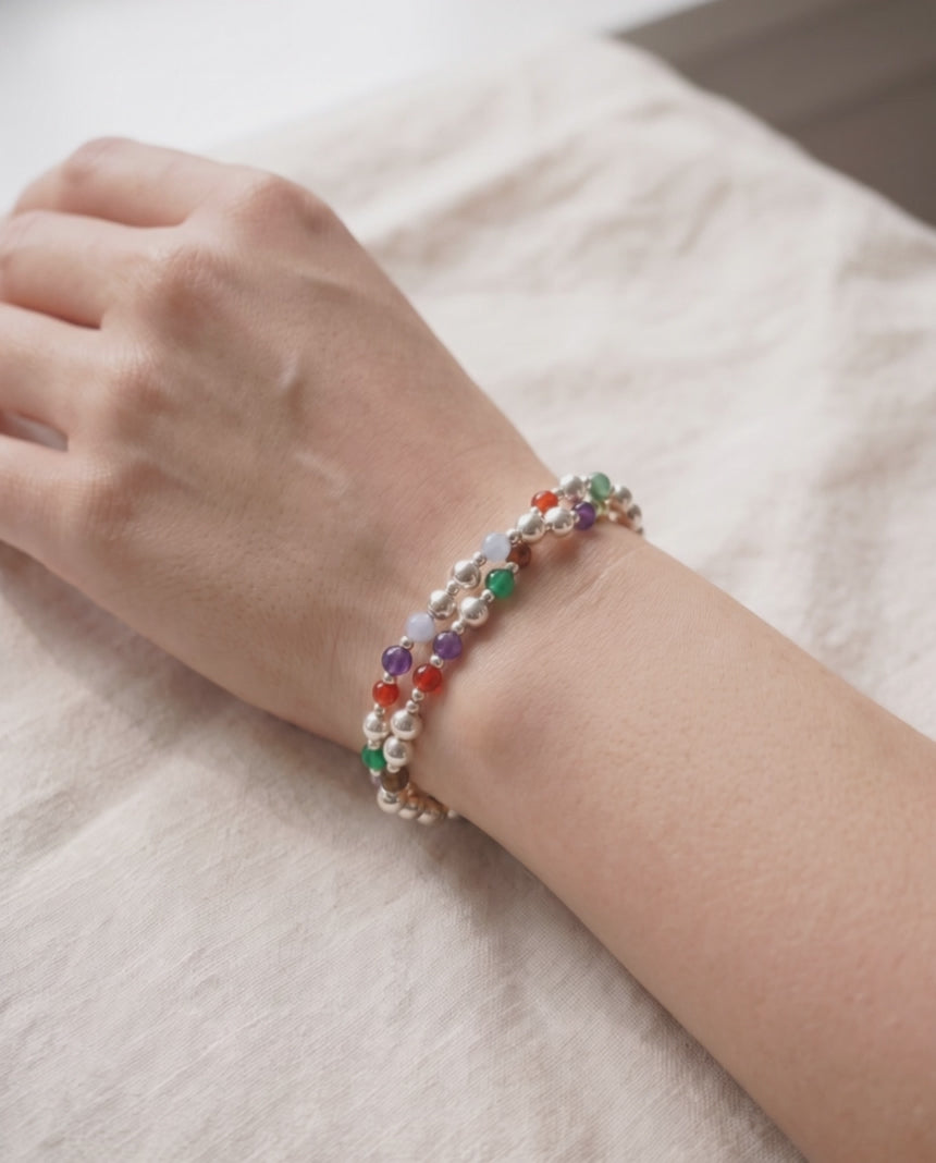 Gentle product motion of the piece being worn