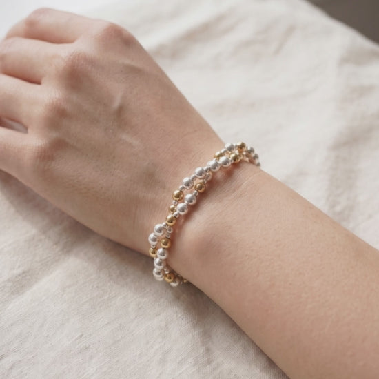 Gentle product motion of the piece being worn