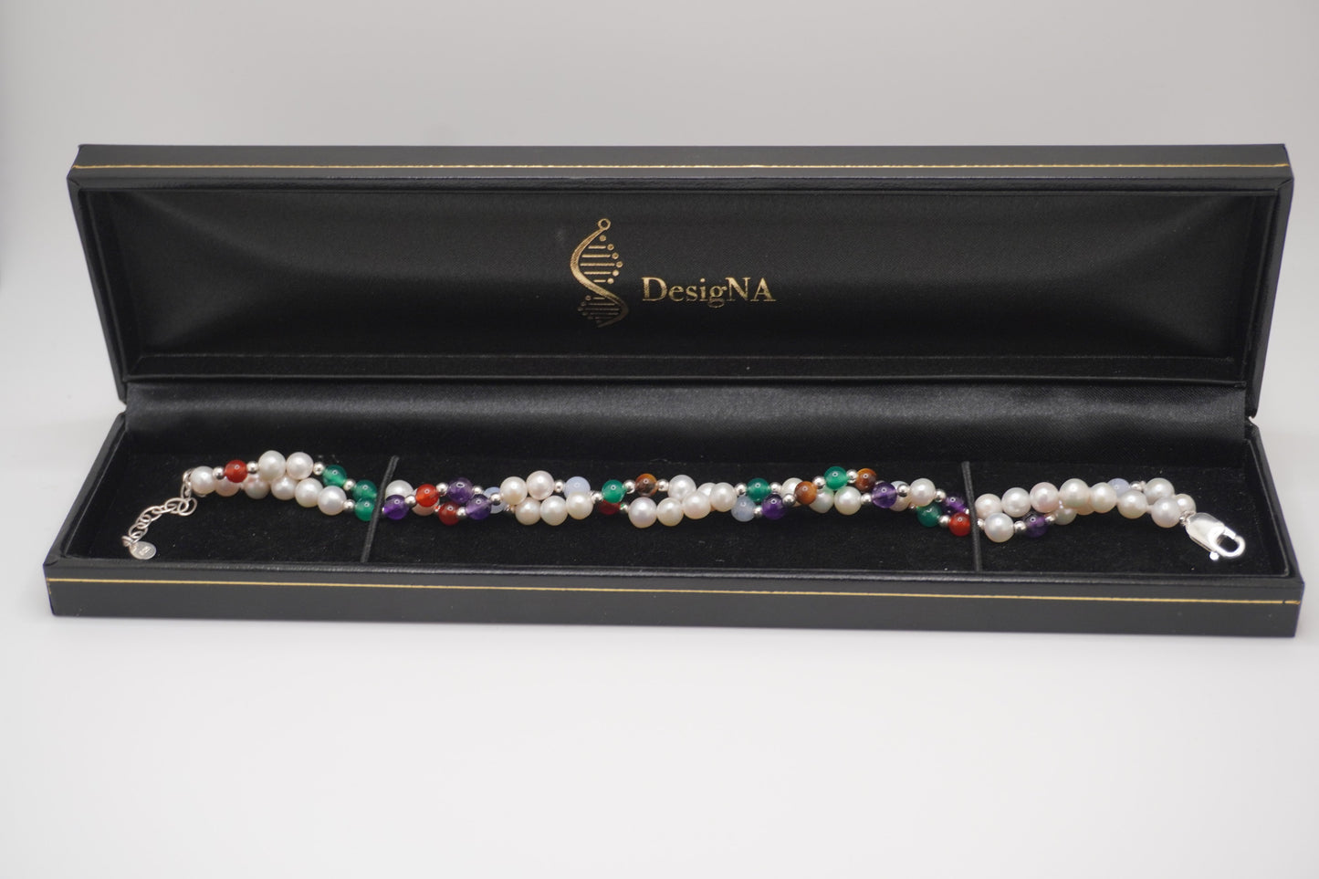 Twisted Pearl Bracelet presented in the black DesigNA box