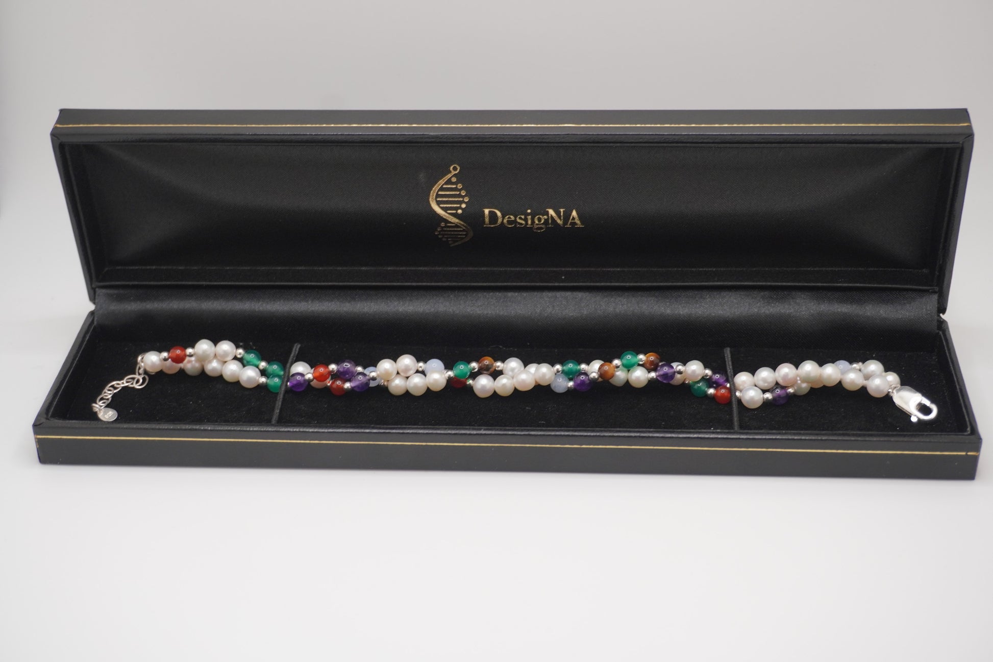 Twisted Pearl Bracelet presented in the black DesigNA box